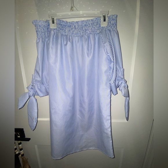 Off the shoulder mini dress - Picture 1 of 3